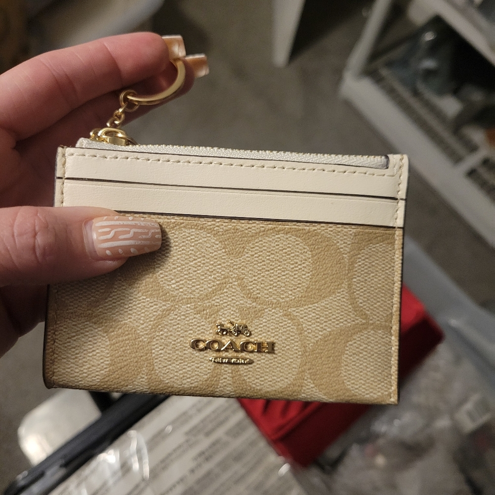 Coach || Mini skinny id case in signature canvas